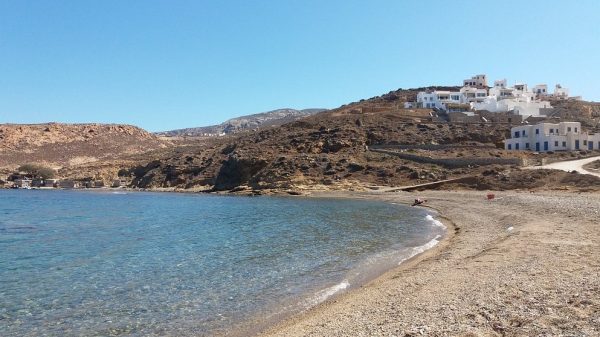 Μύκονος: Θρίλερ με νεκρό άνδρα στην παραλία της Μερχιάς – Τον βρήκε γυμνό ο γιος του