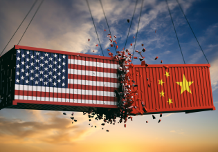 Η Κίνα περιορίζει τις επενδύσεις στις ΗΠΑ καθώς οι εντάσεις κλιμακώνονται