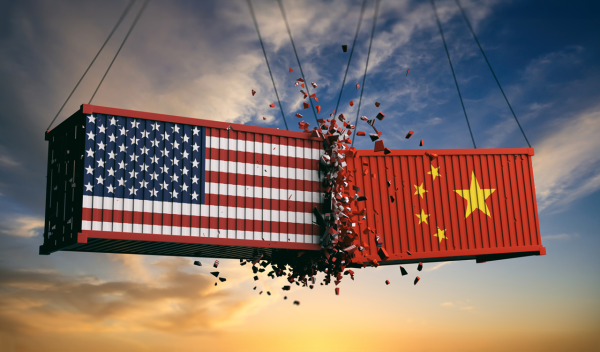 Η Κίνα περιορίζει τις επενδύσεις στις ΗΠΑ καθώς οι εντάσεις κλιμακώνονται