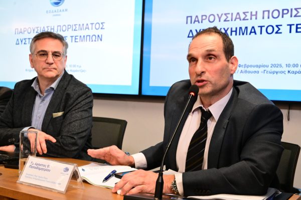 Τέμπη: Απολογούμενο το Μαξίμου για τον ΕΟΔΑΣΑΑΜ – Το παρασκήνιο της παραίτησης Παπαδημητρίου