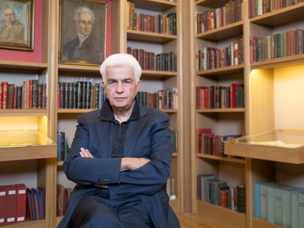 Λευτέρης Κουσούλης: Τα Τέμπη είναι το «εξαίφνης» του Πλάτωνα, αυτό που συμβαίνει και τίποτα δεν είναι πλέον ίδιο