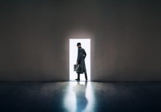 Financial Times: Με καρτοκινητά το προσωπικό της Κομισιόν που ταξιδεύει στις ΗΠΑ υπό τον φόβο κατασκοπείας