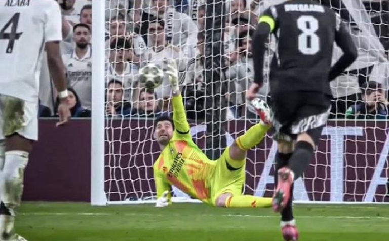 Ο Κουρτουά έπιασε το πέναλτι του Σάκα και το «Μπερναμπέου» πήρε… φωτιά! (vids)