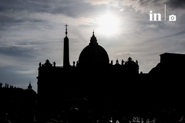 Πάπας Φραγκίσκος: Οι τεράστιες προκλήσεις και τα μεγάλα «στοιχήματα» πριν και μετά την κηδεία