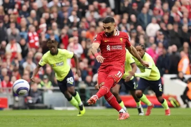 Οι Σαουδάραβες επιστρέφουν για Σαλάχ – Χαμός στην Λίβερπουλ με τα νέα «σενάρια» για τον Αιγύπτιο στράικερ