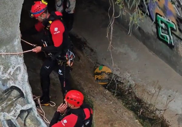 Απομακρύνθηκαν με ασφάλεια οι τουρίστες που εγκλωβίστηκαν στο ρέμα Προμπονά