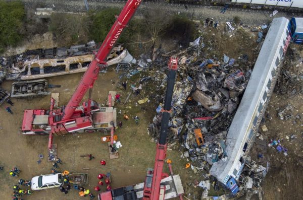 ΠΑΣΟΚ: Το «επιτελικό» κράτος Μητσοτάκη ομολογεί ότι απέτυχε να διασφαλίσει ένα υπεράνω αμφιβολίας κρατικό πόρισμα