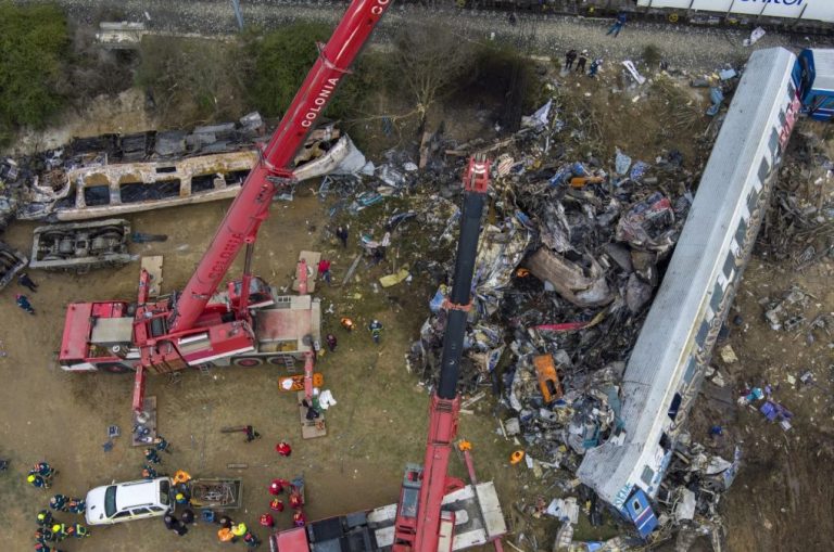 ΠΑΣΟΚ: Το «επιτελικό» κράτος Μητσοτάκη ομολογεί ότι απέτυχε να διασφαλίσει ένα υπεράνω αμφιβολίας κρατικό πόρισμα