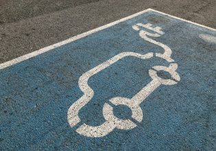 EV: Πού πάνε οι μπαταρίες των ηλεκτρικών οχημάτων για να… «πεθάνουν» – Το τέλος και μια  νέα αρχή