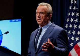 Ο Τραμπ μειώνει τον προϋπολογισμό του υπουργείου Υγείας κατά 40 δισ. δολάρια