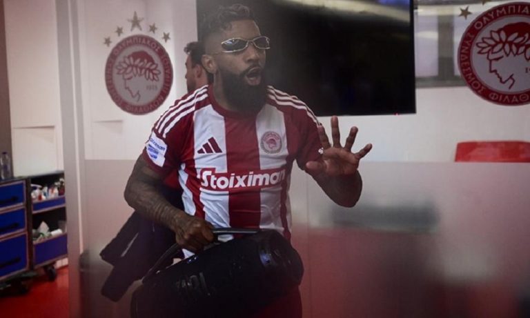 Έπος: Ο Ροντινέι… μεράκλωσε με Φέρρη, Βανδή και έδωσε τρομερό σόου στα αποδυτήρια! (vid)