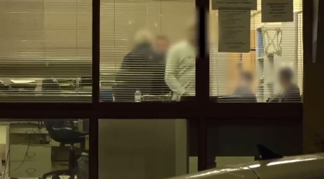 Ρόδος: Διαρρήκτης πήρε άδεια ταμειακή από σουβλατζίδικο, γλίστρησε και του έπεσε το κινητό