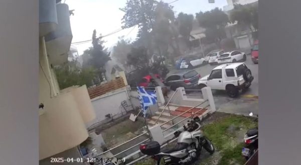 Ρόδος: Ανεμοστρόβιλος προκάλεσε σοβαρές ζημιές