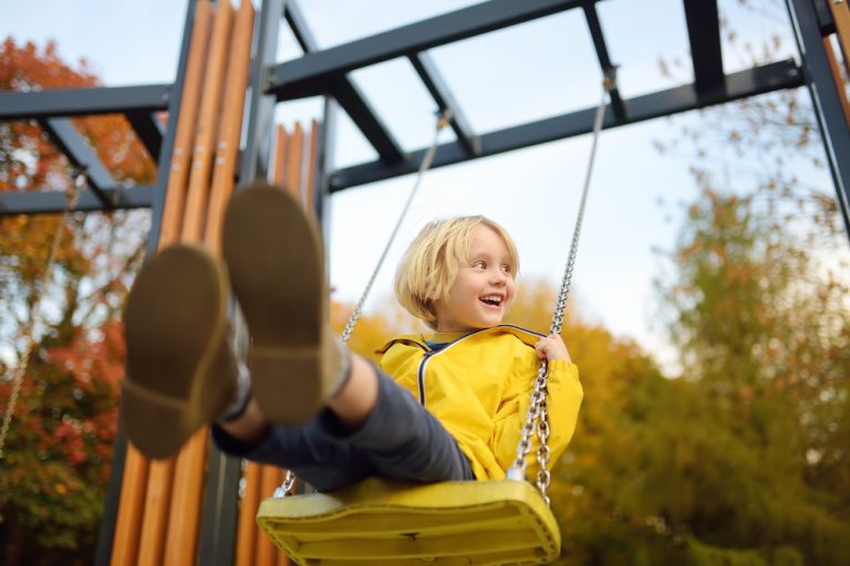 Μεταμορφώστε το μπαλκόνι ή το κήπο σας σε παιδική χαρά
