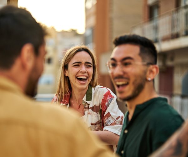 Είσαι εδώ τα απογεύματα της Τετάρτης «ταξιδεύοντας» σε ένα τσιμεντένιο κατάστρωμα στην Κυψέλη