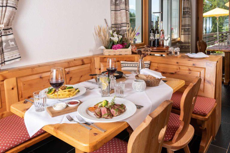 Από το Παρίσι μέχρι το Λάγος ένα γαστρονομικό ταξίδι δρόμος: Τα καλύτερα εστιατόρια για το 2025