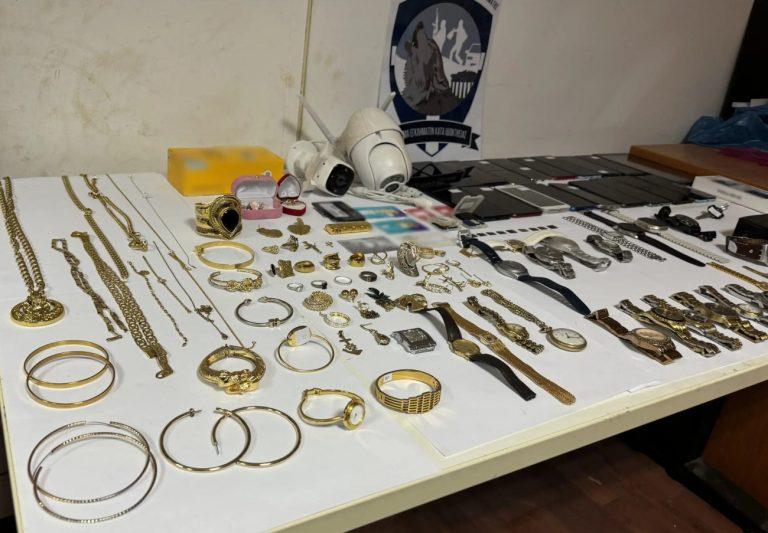 Παρίσταναν τους τεχνικούς και έκλεβαν ηλικιωμένους – Συνελήφθησαν δύο μέλη της σπείρας