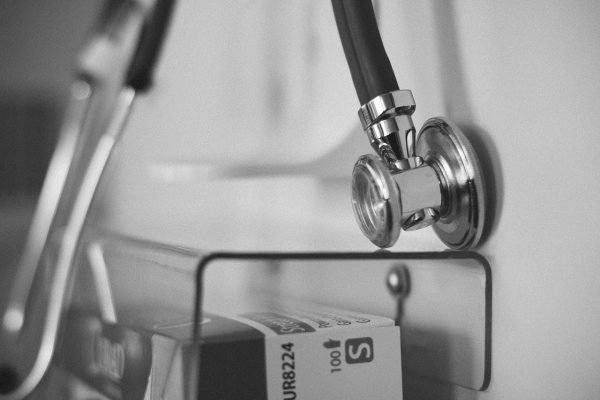 Γιατροί και νοσοκόμες στα όρια της εξάντλησης