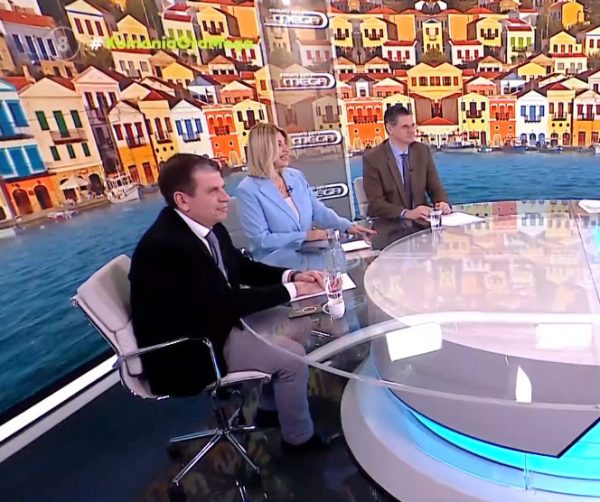 Πολιτική αντιπαράθεση για τον κατώτατο μισθό και τις αυξήσεις στους ένστολους