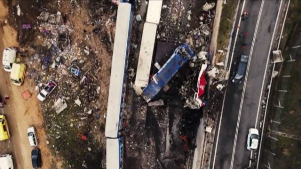 Έντονη αντιπαράθεση Ασλανίδη – Δέδε: «Είναι για τα σκουπίδια η έκθεση» – «Πήρα στοιχεία από το Γενικό Χημείο του κράτους»