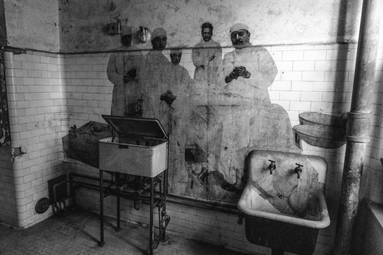 Ποιοι είναι οι δήμιοι των θανατοποινιτών στις φυλακές των ΗΠΑ; Ανήθικοι γιατροί, νοσηλευτές σε διαθεσιμότητα, μεθυσμένοι οδηγοί