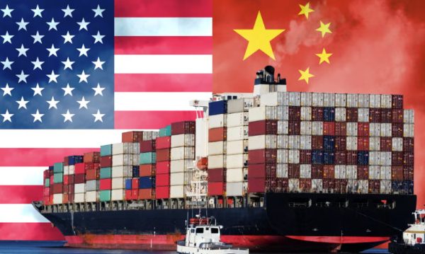Οι ΗΠΑ ανακοινώνουν νέα αυξημένα κόστη για πλοία που συνδέονται με την Κίνα