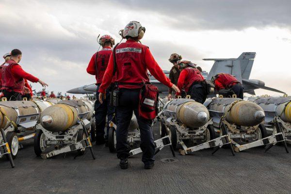 Υεμένη: Πλήξαμε 800 στόχους και σκοτώσαμε 100άδες μέλη των Χούθι, λένε οι ΗΠΑ