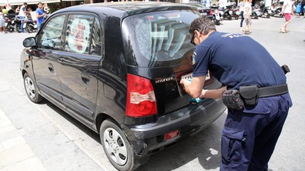 Athens to Return Confiscated License Plates Ahead of Easter Holiday