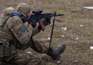 Δύο νεκροί και 16 τραυματίες σε επίθεση της Ρωσίας στην ανατολική Ουκρανία