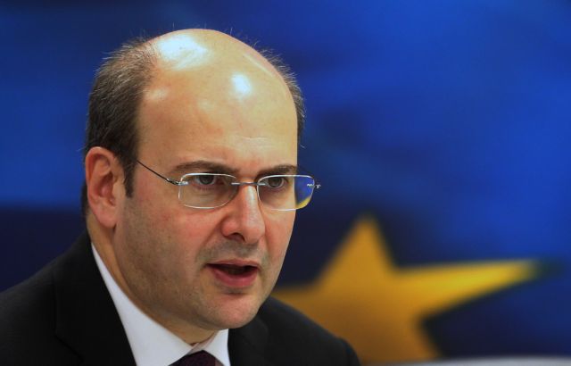 Χατζηδάκης: «Να μην πάει χαμένη η πρόοδος των τελευταίων ετών» – Τι είπε για δασμούς Τραμπ και δημοσκοπήσεις