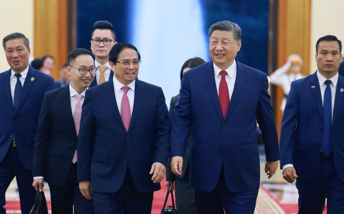 Σι Τζινπίνγκ: Καλεί το Βιετνάμ να αντιταχθεί μαζί με την Κίνα στον «εκφοβισμό» των ΗΠΑ