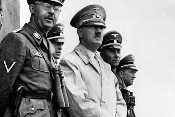 «Η Εύα λέει ότι μυρίζω»: Τα κρυφά ημερολόγια του Χίτλερ και η ιστορία ενός hoax που όρισε τον 20ο αιώνα