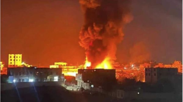 Υεμένη: Τουλάχιστον 12 νεκροί σε νέους βομβαρδισμούς των ΗΠΑ στην πρωτεύουσα Σανάα