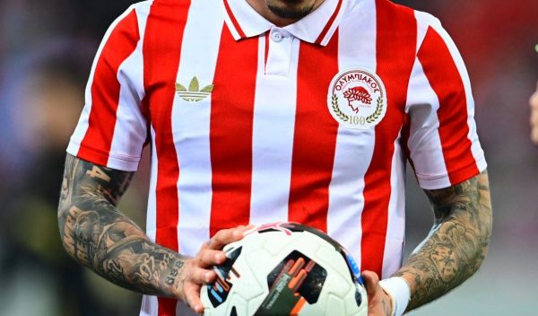 Από Μεγάλη Τετάρτη διαθέσιμη στο Shopflix η επετειακή φανέλα του Ολυμπιακού