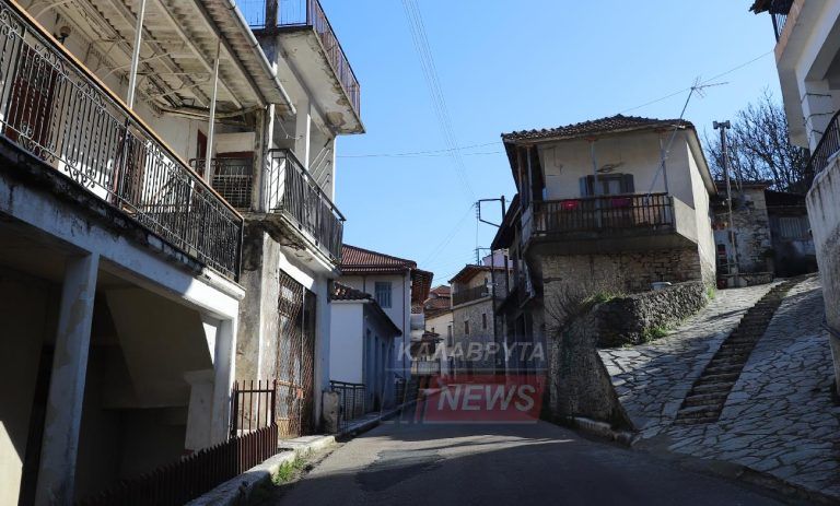 Καλάβρυτα: Ένοπλη ληστεία με καλάσνικοφ σε ΕΛΤΑ – Τι λέει αυτόπτης μάρτυρας