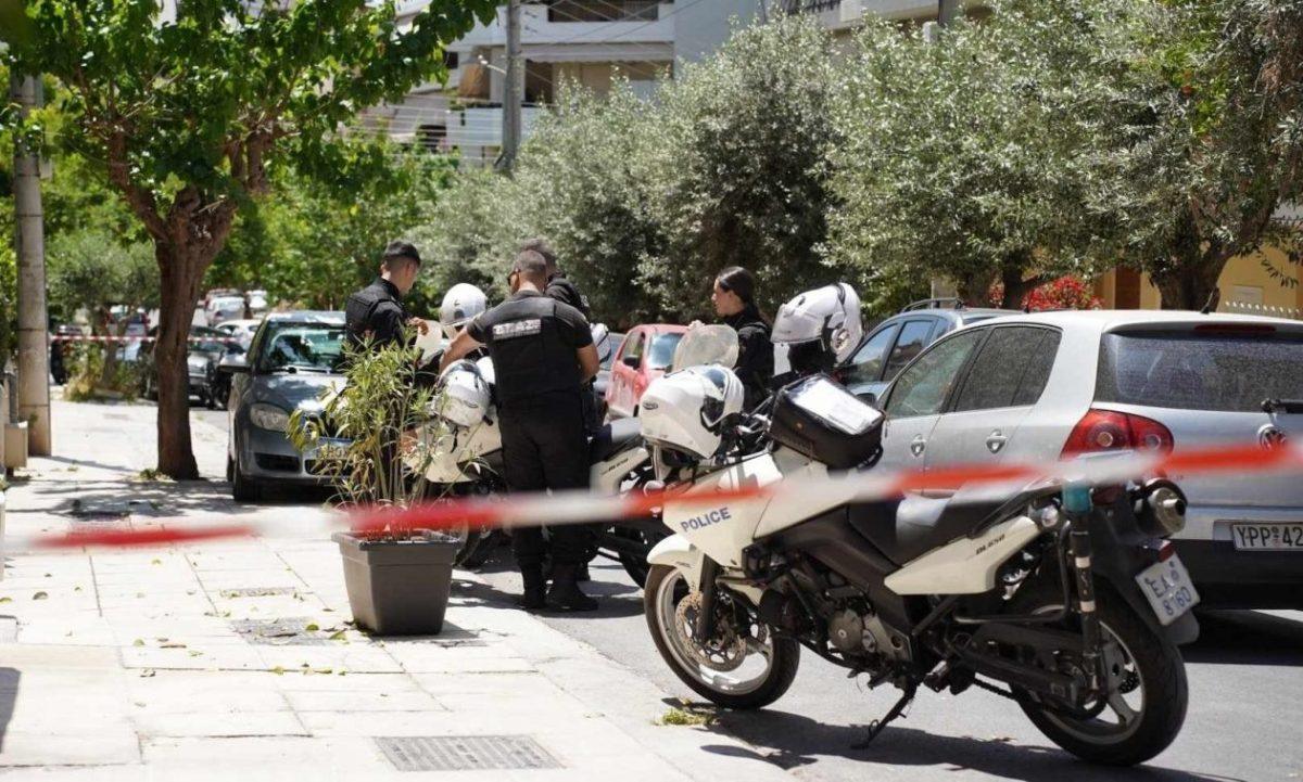 Νέα Σμύρνη: «Ήθελα να τον τρομάξω» – Τι ισχυρίστηκε ο 71χρονος που τραυμάτισε θανάσιμα τον 45χρονο γιο του