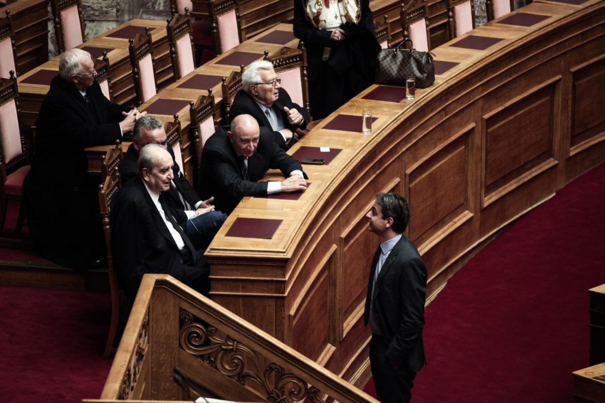 Κωνσταντίνος Μητσοτάκης: Οκτώ χρόνια από τον θάνατο του – Οι αναρτήσεις του πρωθυπουργού και της Μπακογιάννη