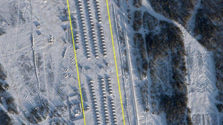 Ρωσία: Δορυφορικές φωτογραφίες δείχνουν ότι ο ρωσικός στρατός ενισχύει τις θέσεις του κοντά στη Φινλανδία