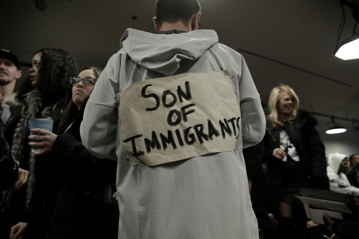 ΗΠΑ: Σχέδιο Τραμπ για επιτάχυνση απελάσεων με 20.000 νέους πράκτορες