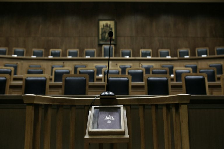 Κατεπείγουσα προκαταρκτική έρευνα για την απόπειρα δωροδοκίας δικαστή