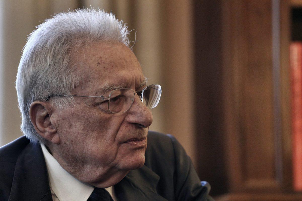 Πέτρος Μολυβιάτης: Ο διπλωμάτης του καραμανλισμού