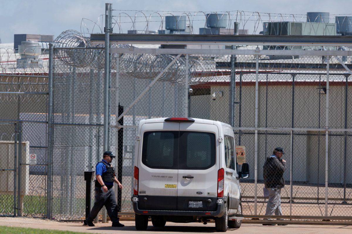 Η Ισημερινή Γουινέα επιβεβαιώνει ότι συζητά με τις ΗΠΑ την υποδοχή υπό απέλαση μεταναστών