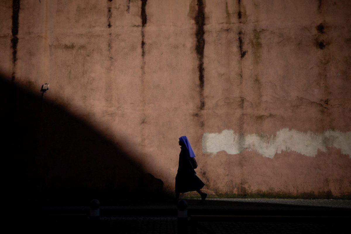 Καθολική Εκκλησία: Τι μέλλει γενέσθαι με τις γυναίκες στα ιερατικά αξιώματα – Οπισθοδρόμηση ή εκσυγχρονισμός;