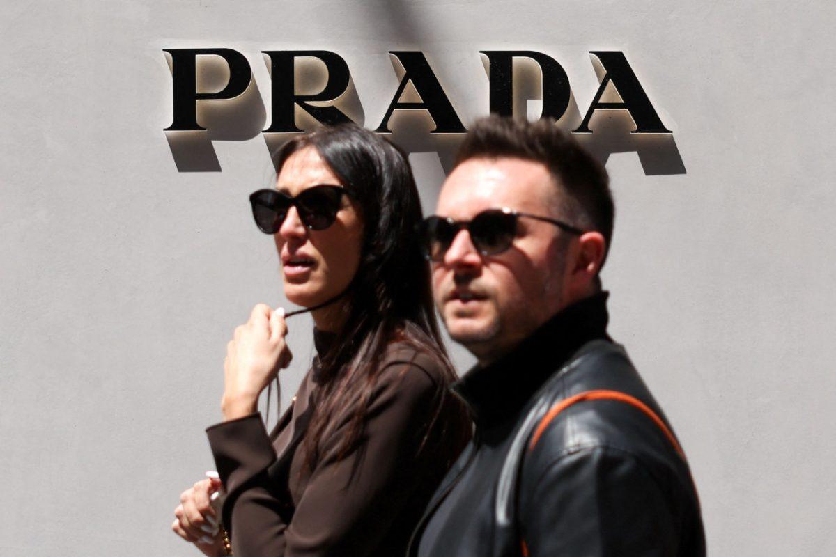 Prada: Αύξηση εσόδων με όχημα… τη Miu-Miu