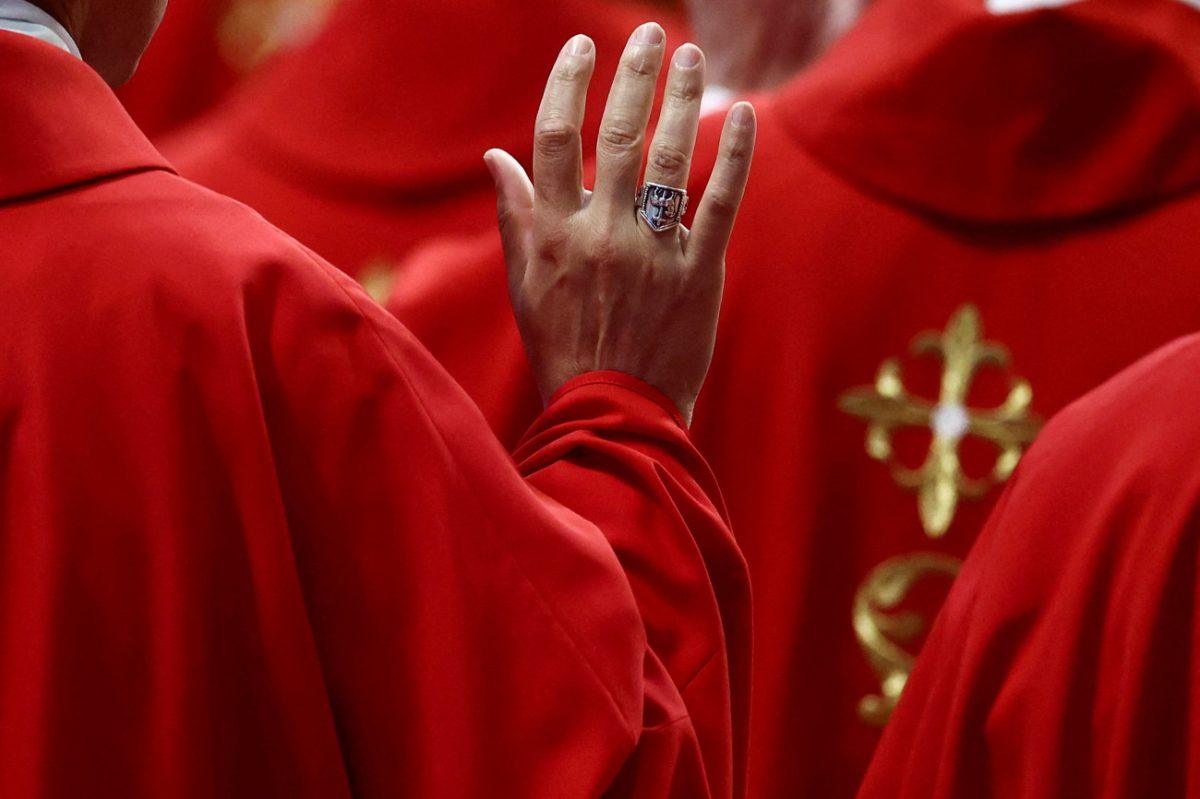Τα οικονομικά της Καθολικής Εκκλησίας: Βγάζεις περισσότερα από έναν Καρδινάλιο; – Έχει ο Πάπας μισθό;