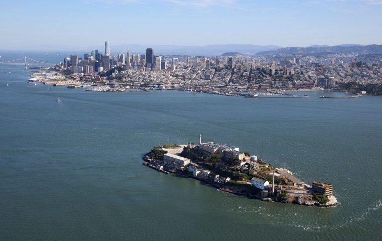 ΗΠΑ: Η απόδραση μυστήριο στο Αλκατράζ – Αδιάβροχα, υποψίες και κανένα ίχνος ζωής