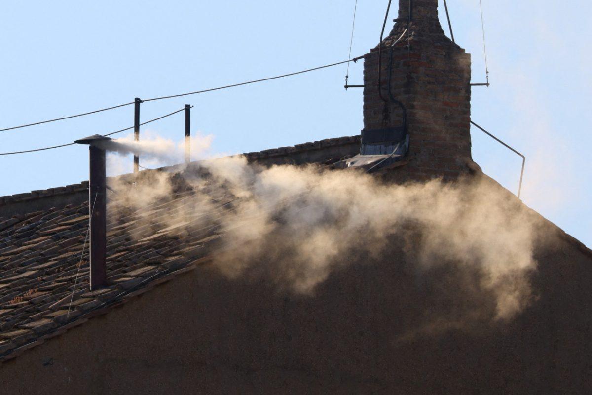 Βατικανό: Όταν βγήκε λευκός καπνός από την Καπέλα Σιξτίνα αλλά δεν… Habemus Papam