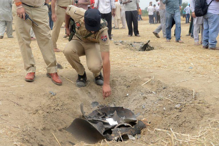 Εύθραυστη η εκεχειρία μεταξύ της Ινδίας και του Πακιστάν – Επιθέσεις με μη επανδρωμένα αεροσκάφη στο Κασμίρ