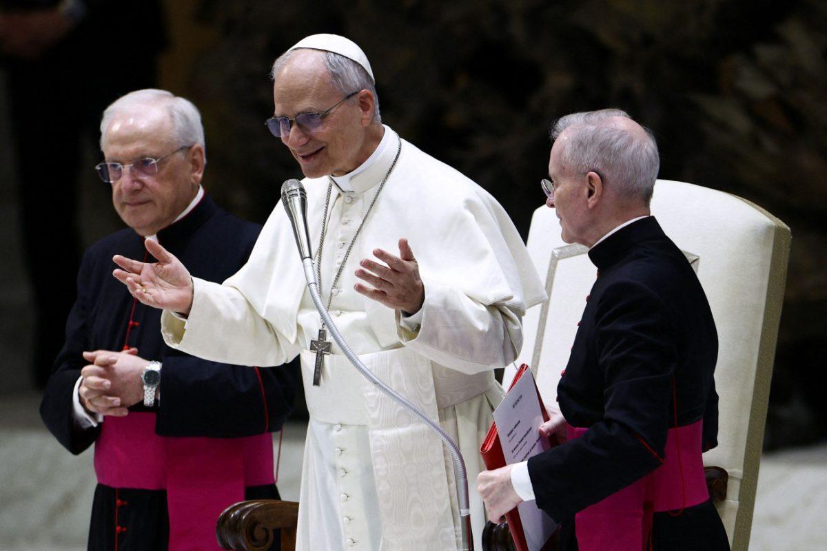 Πρώτη τηλεφωνική επικοινωνία μεταξύ του Πάπα και του Ζελένσκι