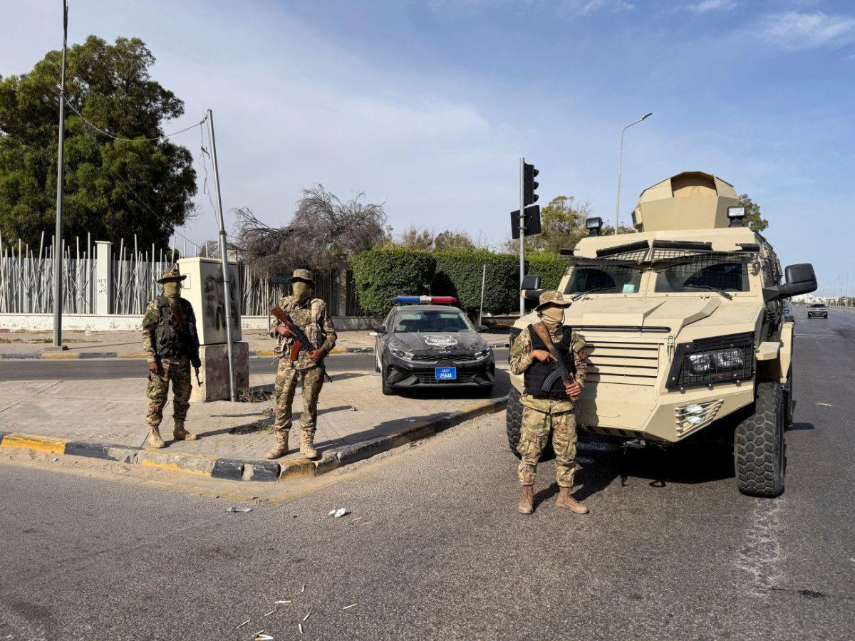 Νέες μάχες ανάμεσα σε αντίπαλες ένοπλες ομάδες στη Λιβύη [βίντεο]